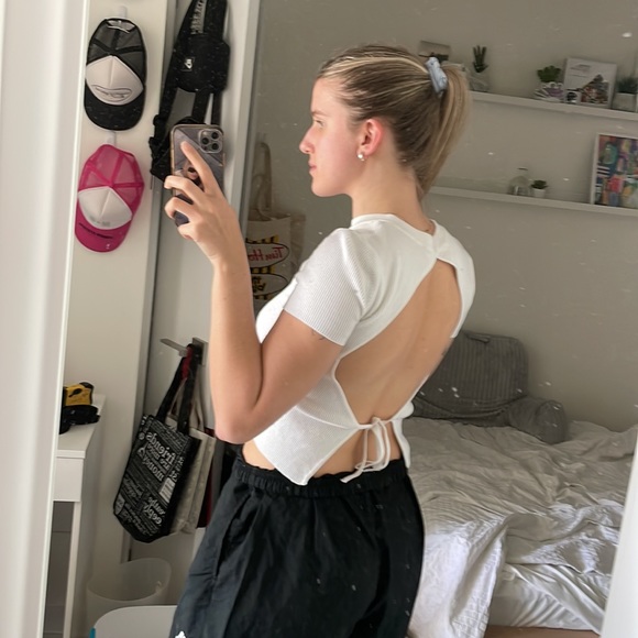 White open back t-shirt - Picture 2 of 2